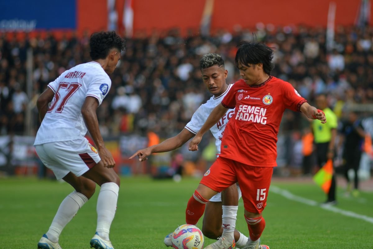 Semen Padang Tak Aman Setelah Ditahan Imbang Persik 1-1