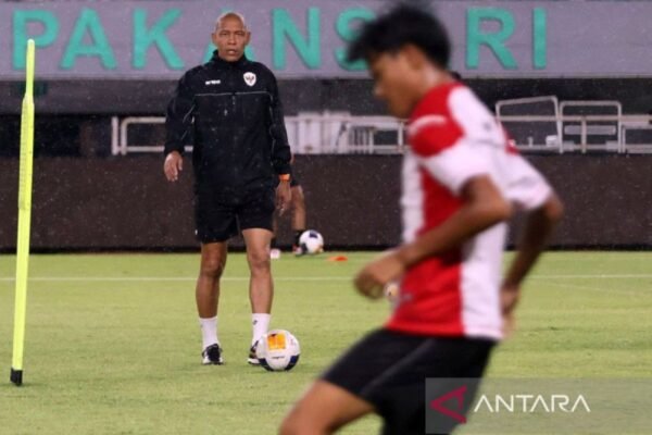 Nova Arianto Berencana Jaring 30 Pemain untuk Tim Baru U-17