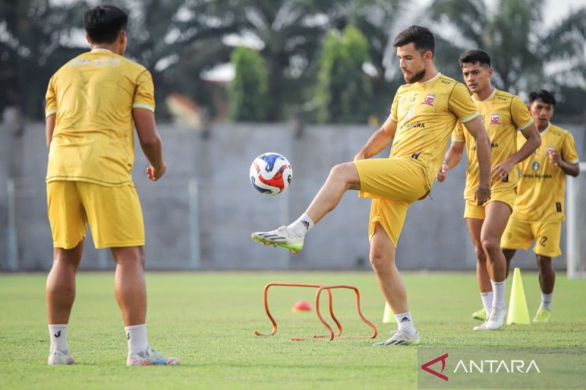 Madura United Targetkan Pemain Asing Baru dari Afrika